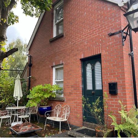 Self Contained Coach House In Leafy South Belfast The Location Is Not Accurate Leilighet Eksteriør bilde