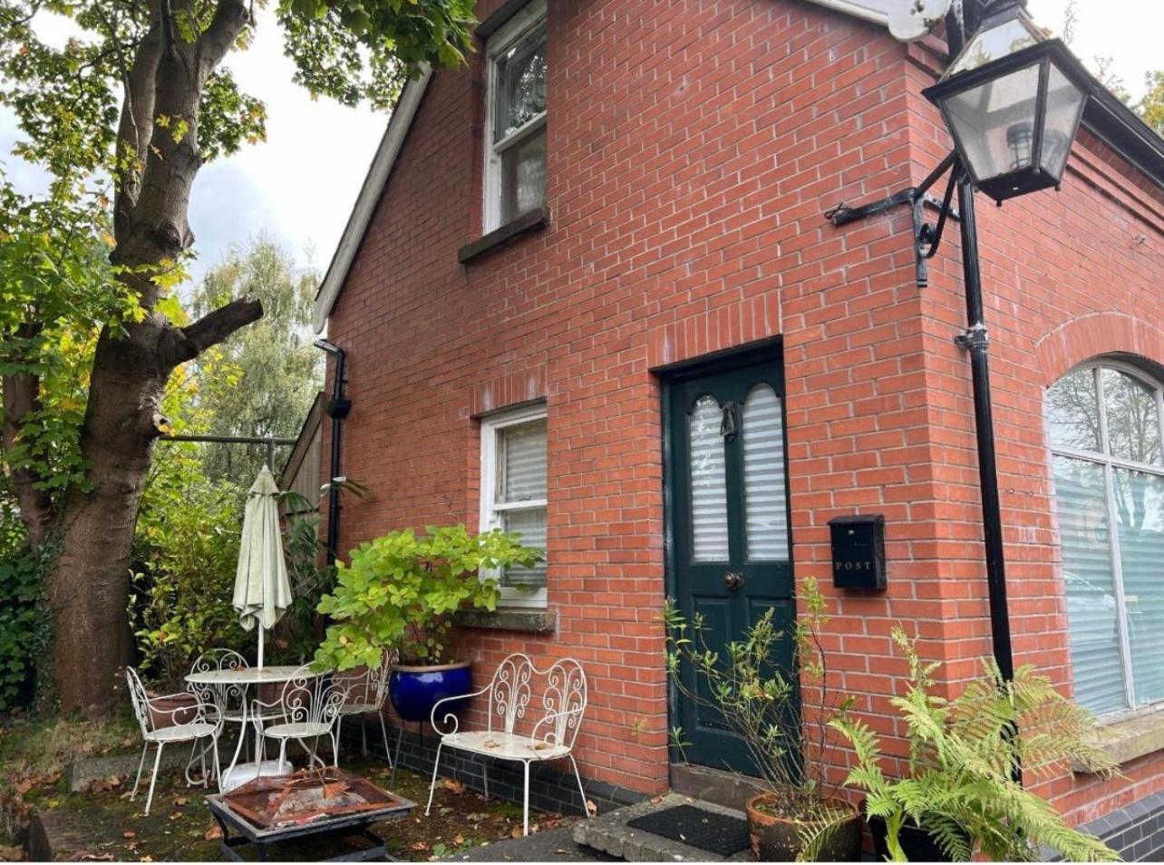 Self Contained Coach House In Leafy South Belfast The Location Is Not Accurate Leilighet Eksteriør bilde